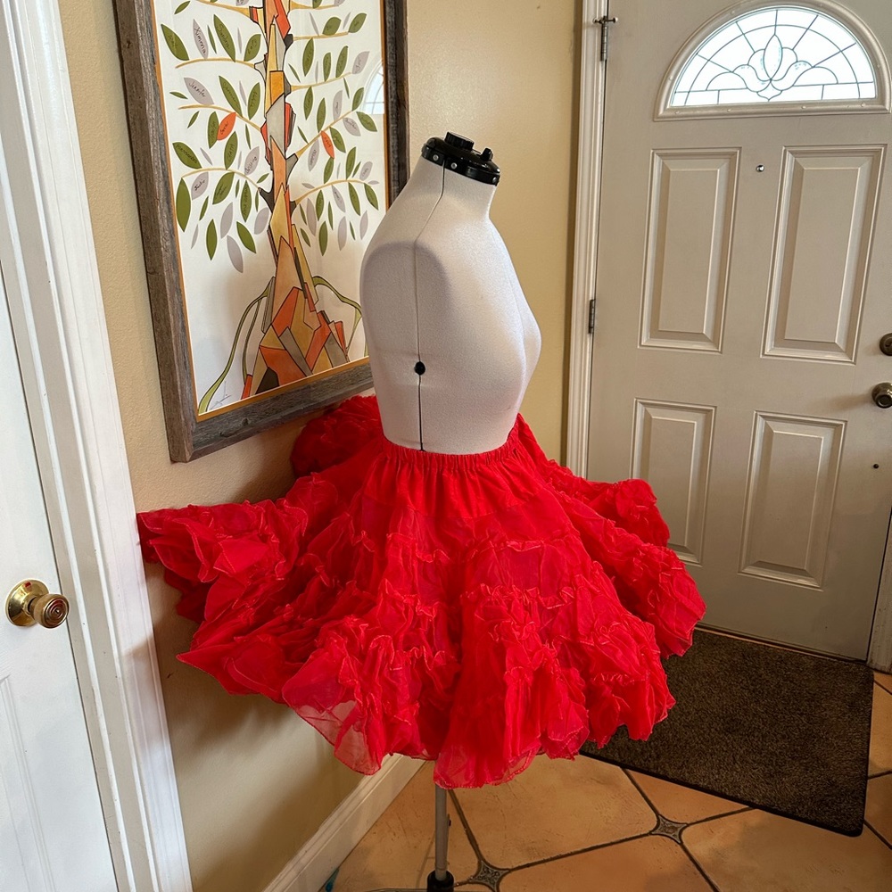 Petticoat Junction red crinolean tutu skirt M/L (C6)